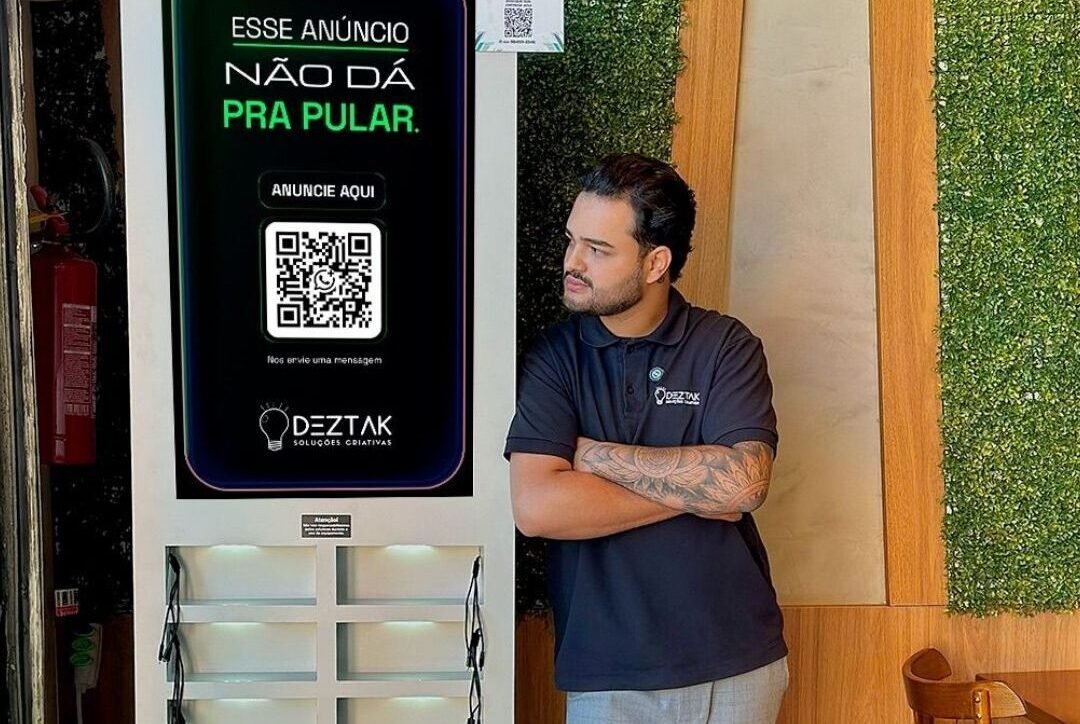 JOVEM EMPRESÁRIO DE RIO VERDE SE DESTACA COM SOLUÇÃO CRIATIVA DE MÍDIA INDOOR