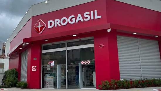 DROGASIL PASSA A ADOTAR ESCALA 5×2 EM TODAS AS UNIDADES DA REDE EM GOIÁS